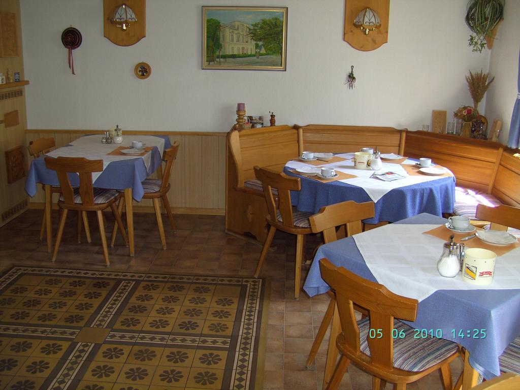 Hotel Voeslauerhof Bad Voeslau Exterior photo
