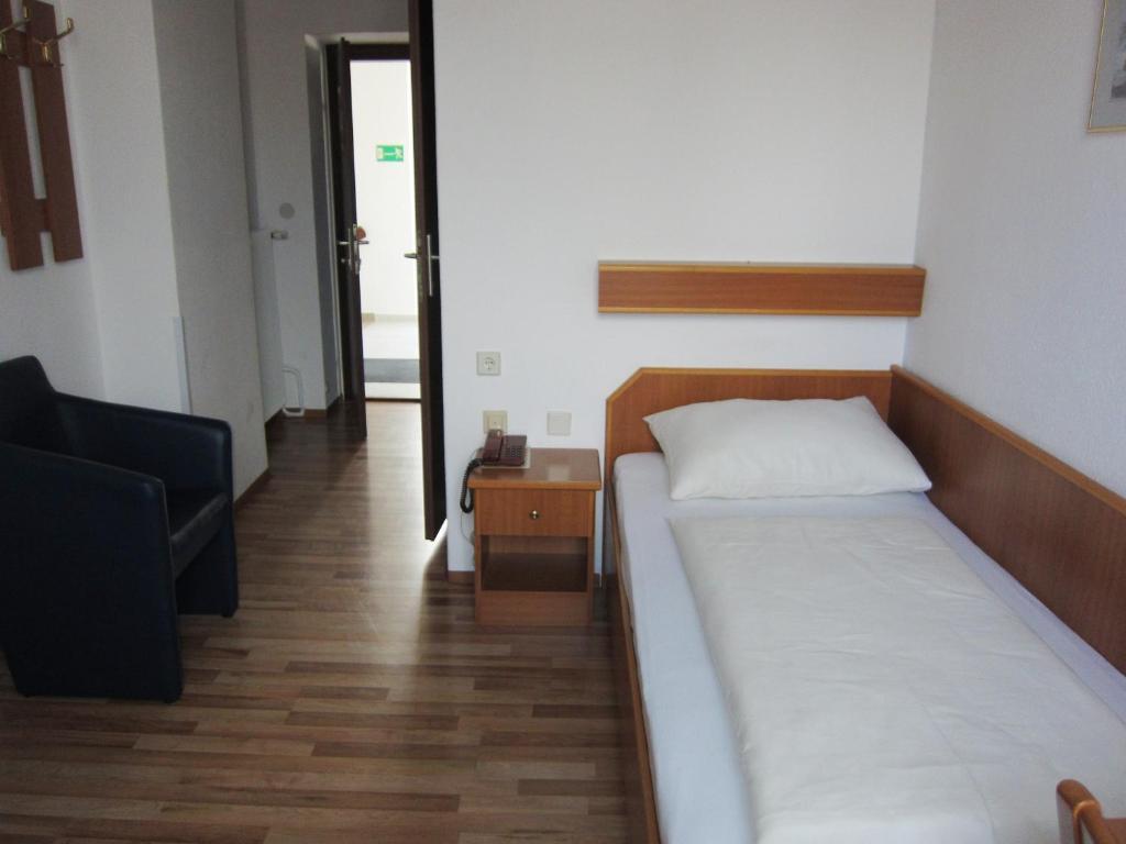 Hotel Voeslauerhof Bad Voeslau Room photo
