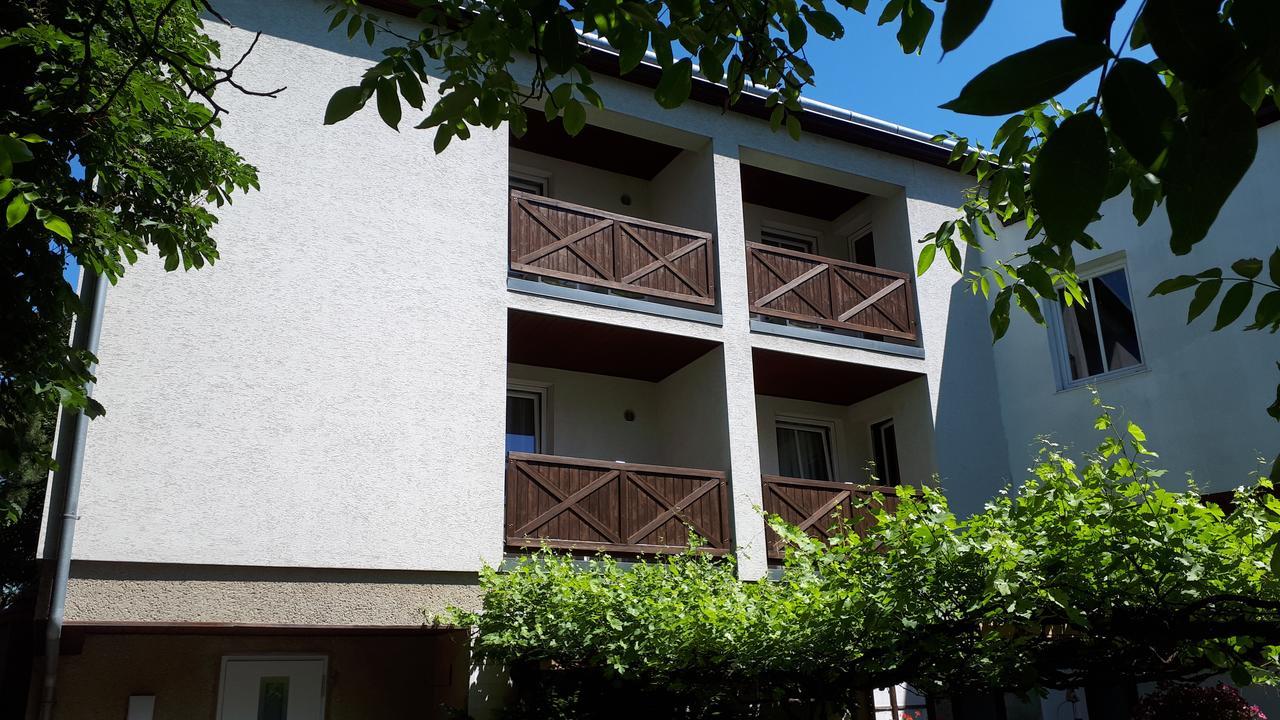 Hotel Voeslauerhof Bad Voeslau Exterior photo